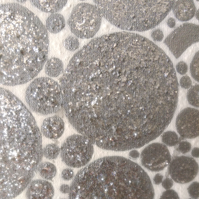 NOW Detail, Glitzer-Kugeln